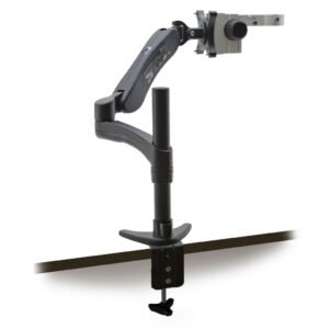 Stativo a pantografo OPTIKA con sistema di messa a fuoco per testate stereo e dotato di aggancio al tavolo tramite morsetto e di montaggio a parete.